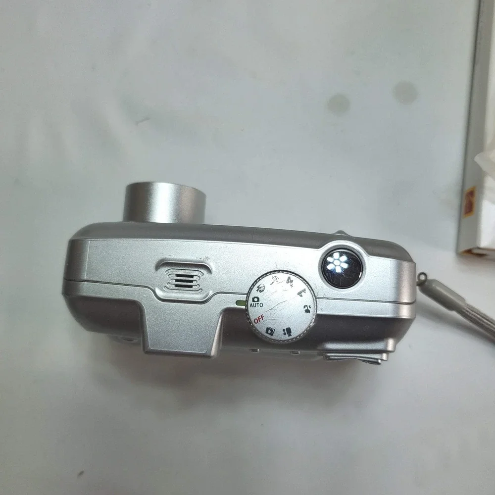Kodak EasyShare CX7430 Digital Camera Silver 4.0MP 3x Zoom Y2K Retro Digicam Box